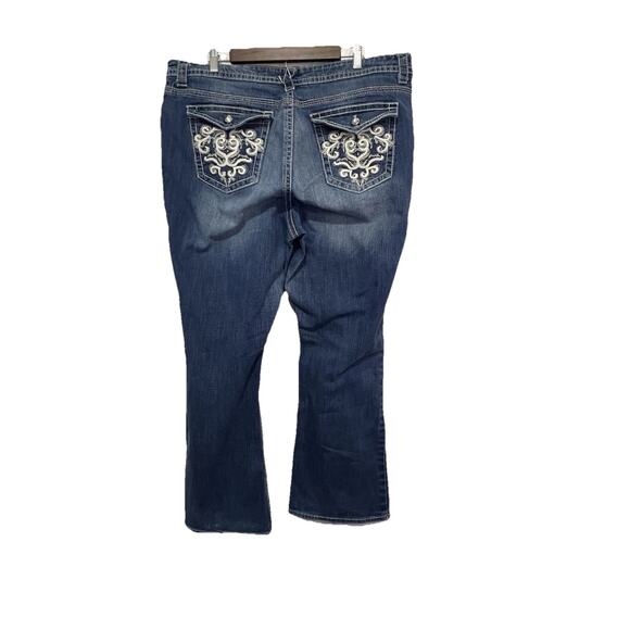 A.N.A Bootcut Blue Denim Trouser Jeans Women’s Size 22W Waist 40 Inseam 31 - Picture 2 of 10